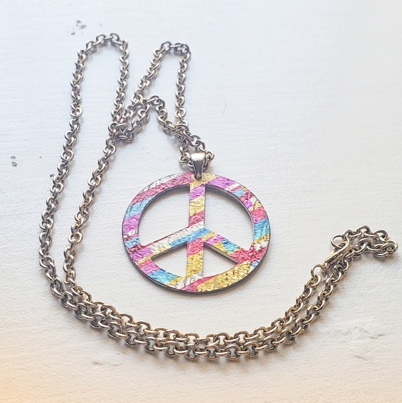 Handmade hippie peace sign necklace - Picture 1 of 4